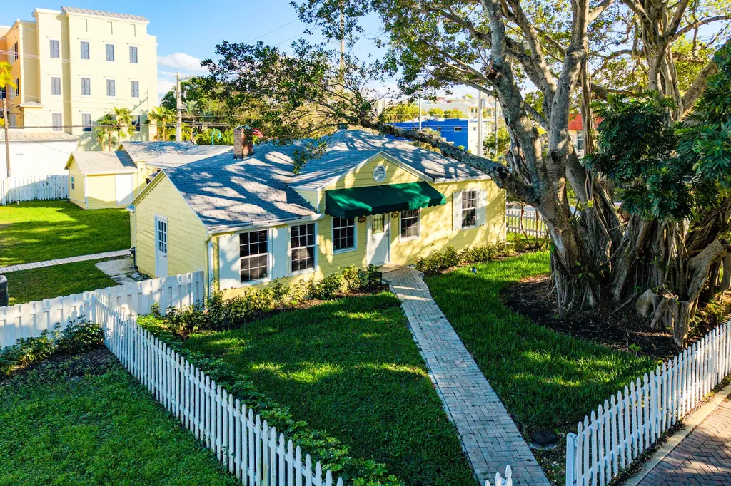 201 NE 1st Avenue Delray Beach FL 33444