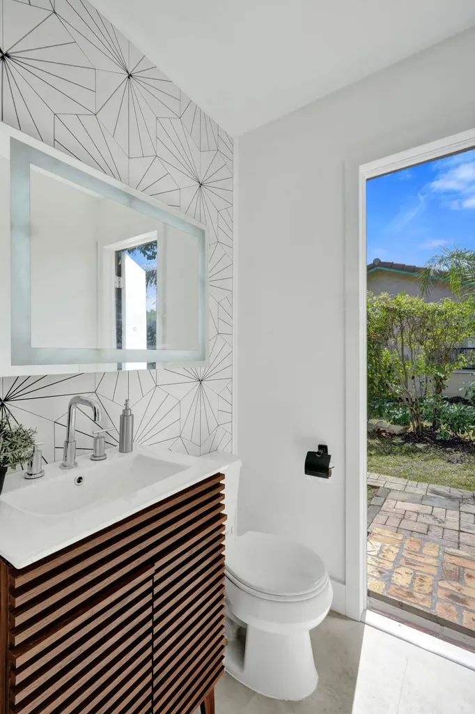 1348 NW 113th Terrace Coral Springs FL 33071