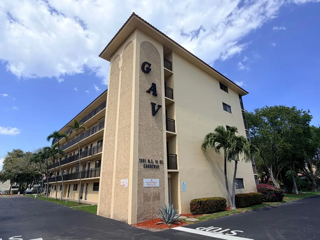 2601 NE 14th Street Pompano Beach FL 33062