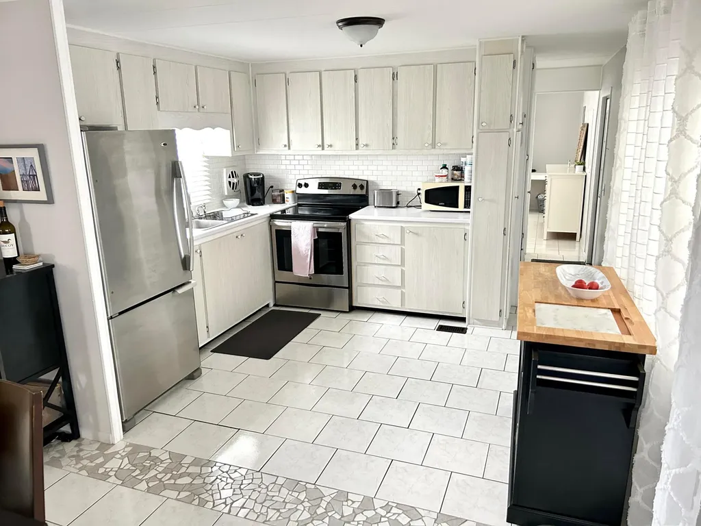 3240 State Street Hollywood FL 33021