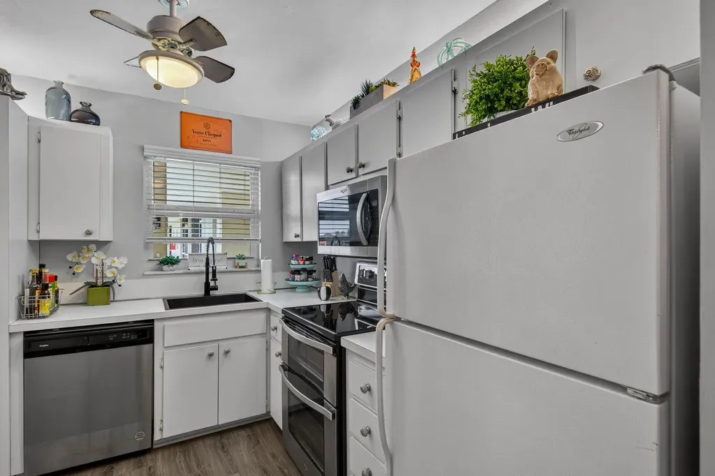 804 SE 7th Street SE Deerfield Beach FL 33441