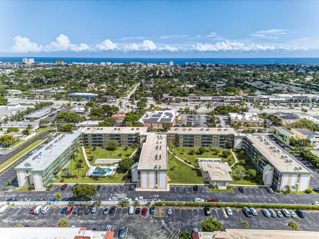804 SE 7th Street SE Deerfield Beach FL 33441