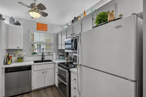 804 SE 7th Street SE Deerfield Beach FL 33441