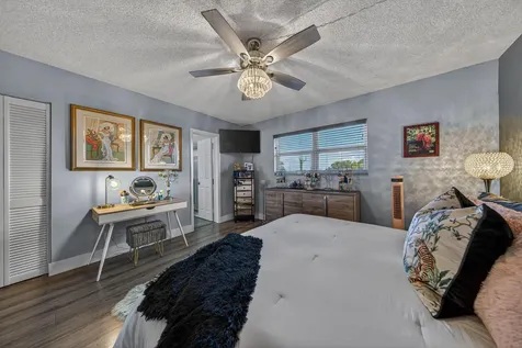 804 SE 7th Street SE Deerfield Beach FL 33441