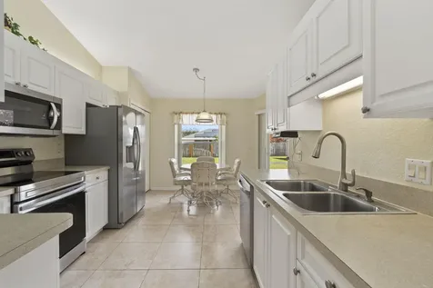 2743 SW District Avenue Port St Lucie FL 34953