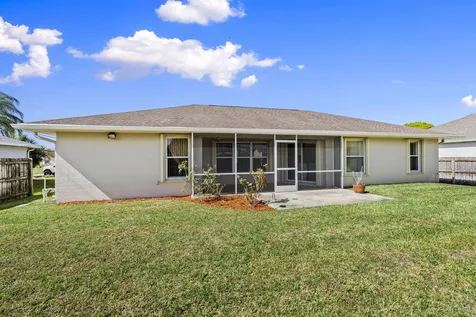 2743 SW District Avenue Port St Lucie FL 34953