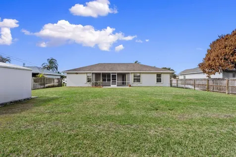 2743 SW District Avenue Port St Lucie FL 34953