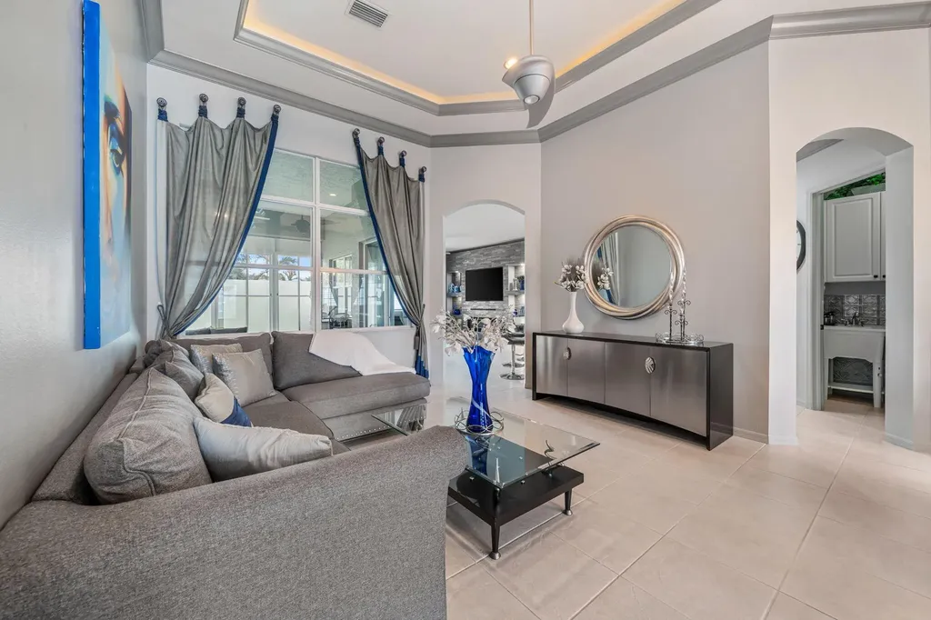 261 SW Lake Forest Way Port St Lucie FL 34986