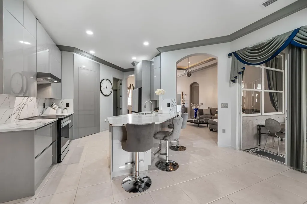 261 SW Lake Forest Way Port St Lucie FL 34986