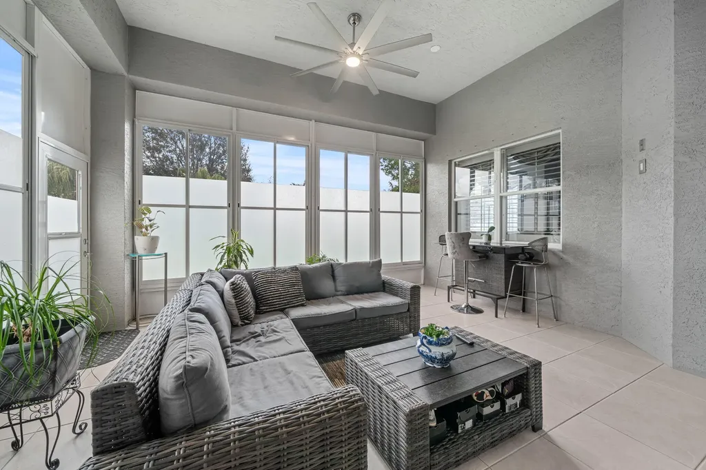 261 SW Lake Forest Way Port St Lucie FL 34986