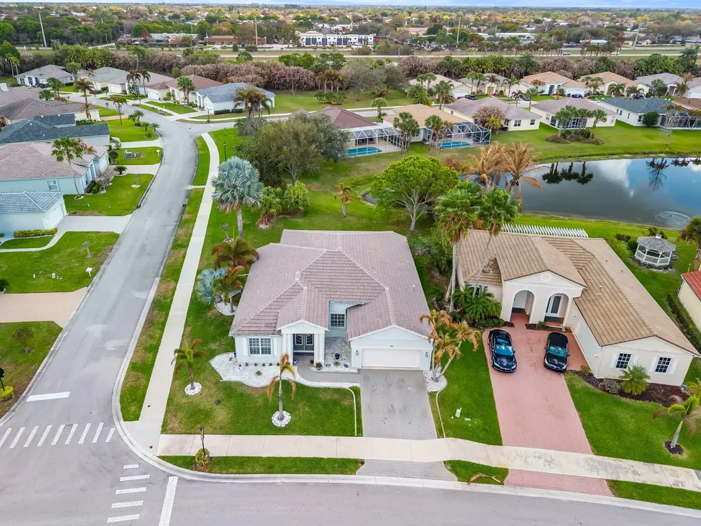 261 SW Lake Forest Way Port St Lucie FL 34986