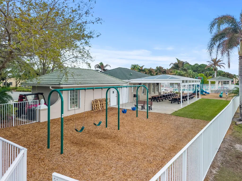 261 SW Lake Forest Way Port St Lucie FL 34986