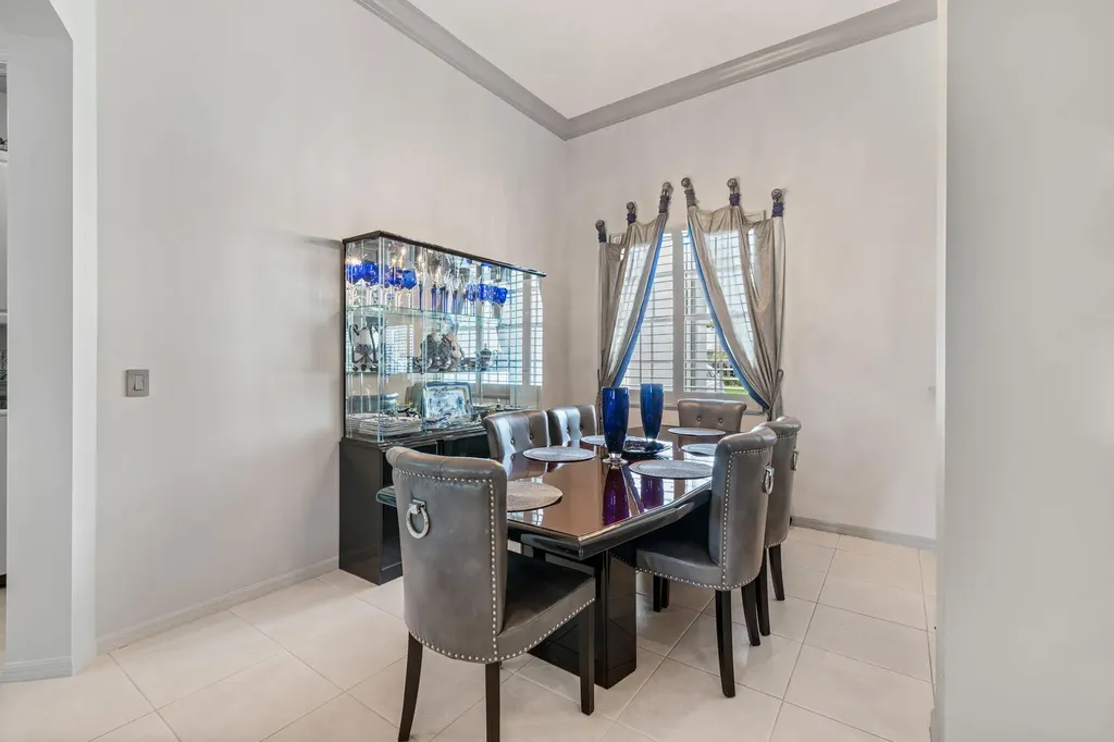 261 SW Lake Forest Way Port St Lucie FL 34986