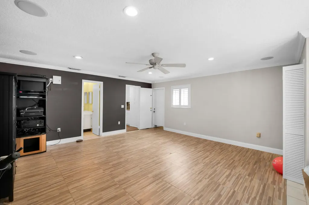3570 NW 120th Way Sunrise FL 33323