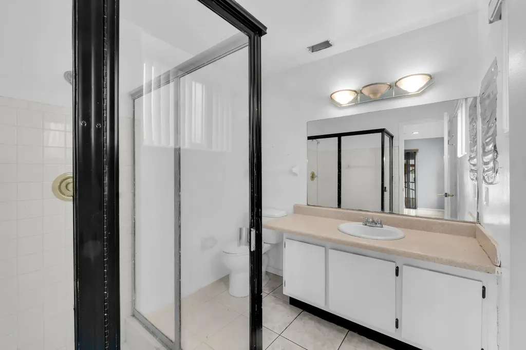 3570 NW 120th Way Sunrise FL 33323