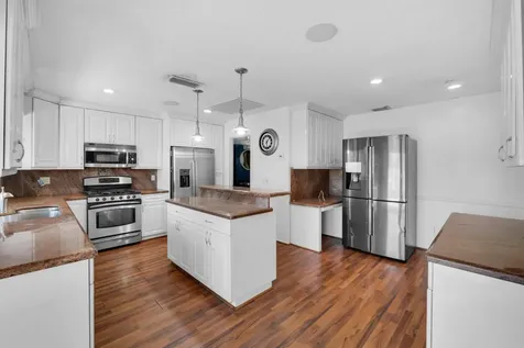 3570 NW 120th Way Sunrise FL 33323