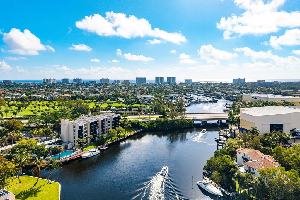 6 Royal Palm Way Boca Raton FL 33432