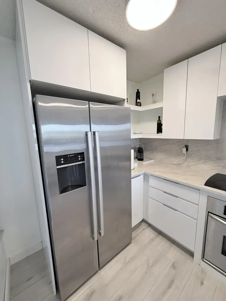 6 Royal Palm Way Boca Raton FL 33432