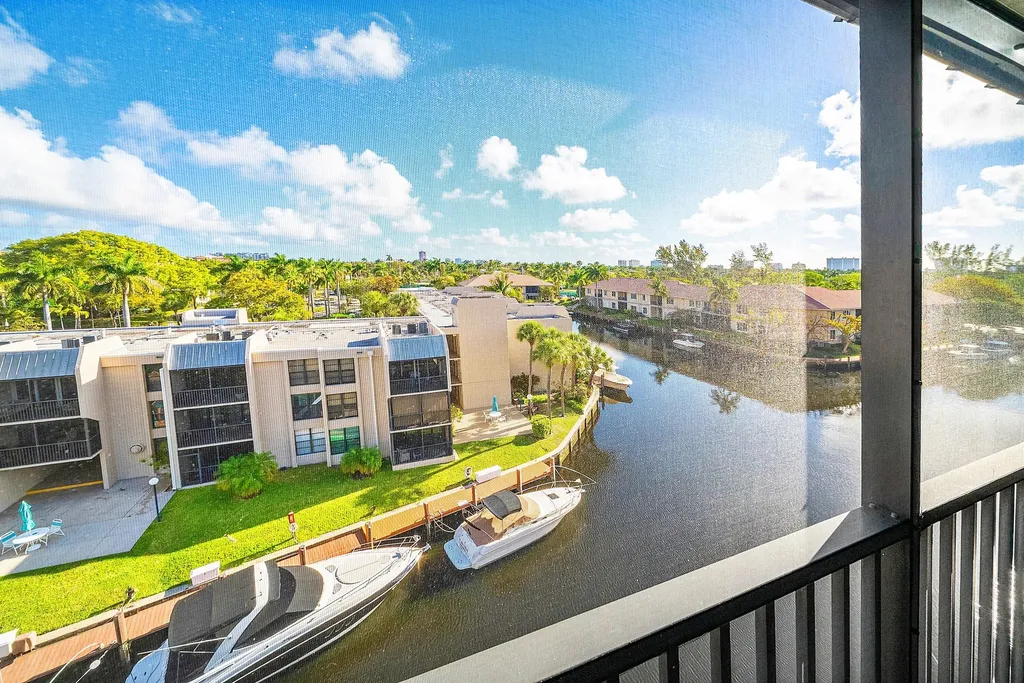6 Royal Palm Way Boca Raton FL 33432