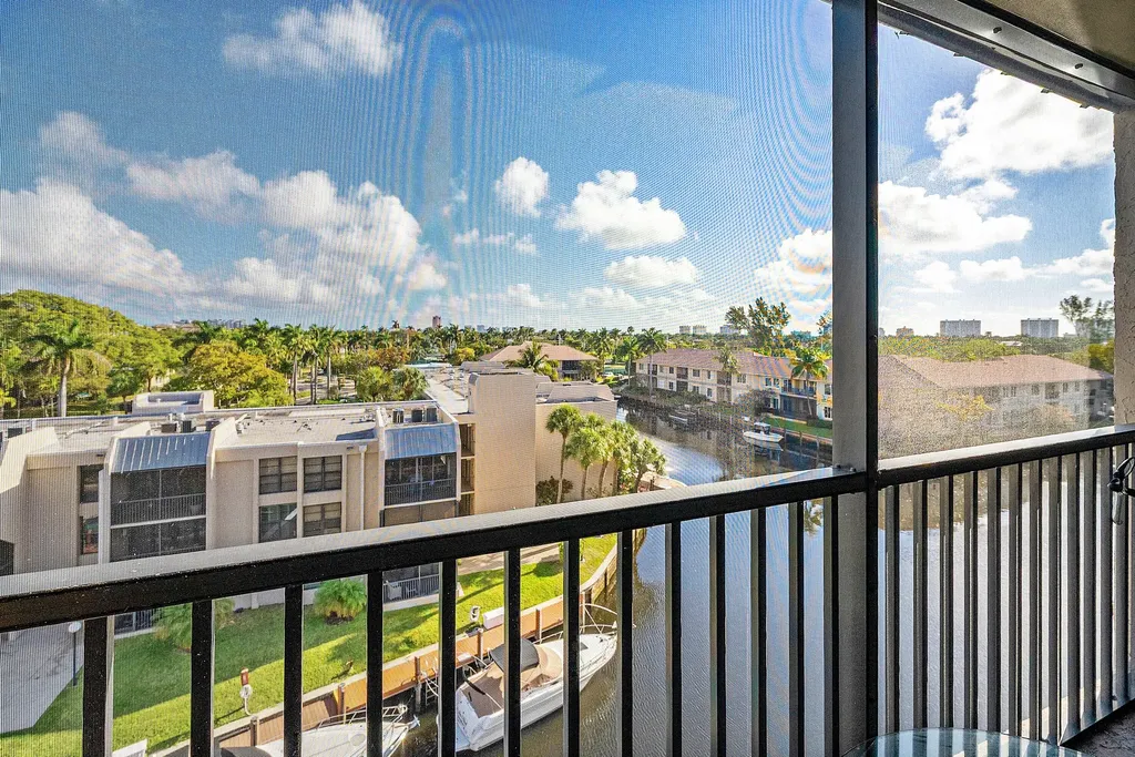 6 Royal Palm Way Boca Raton FL 33432
