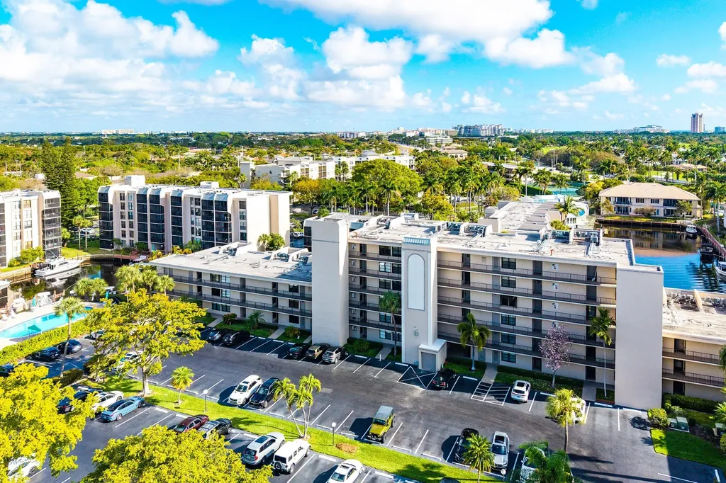 6 Royal Palm Way Boca Raton FL 33432