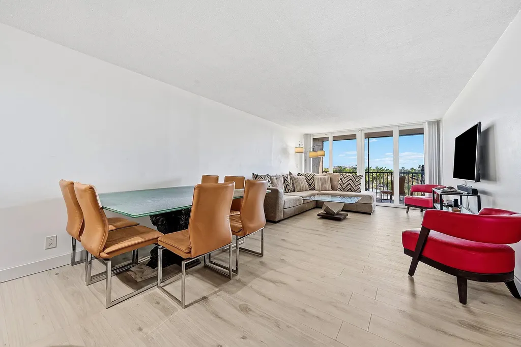 6 Royal Palm Way Boca Raton FL 33432
