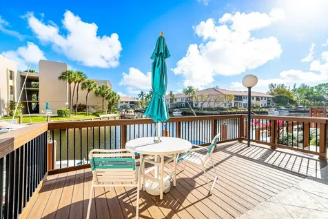6 Royal Palm Way Boca Raton FL 33432
