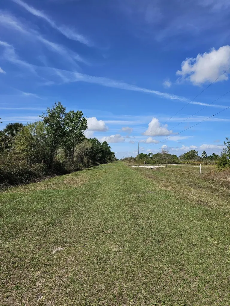 17720 NW 268th Street Okeechobee FL 34972