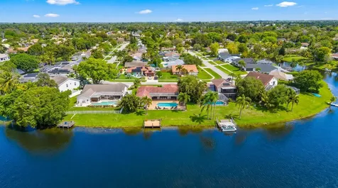 12853 Guilford Circle Wellington FL 33414