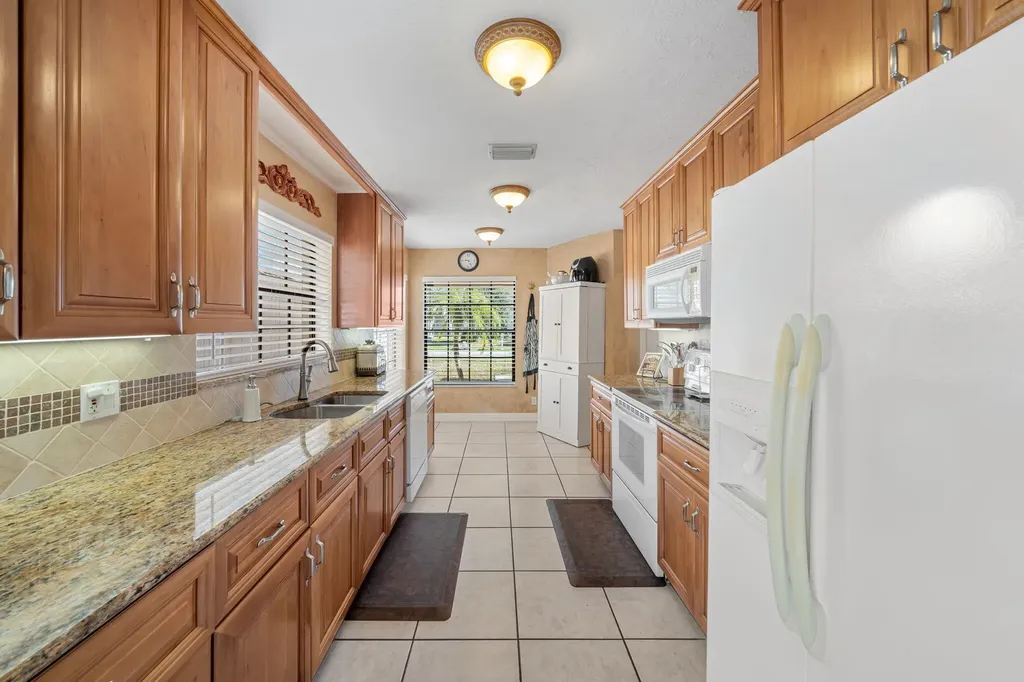 3874 Circle Lake Drive West Palm Beach FL 33417