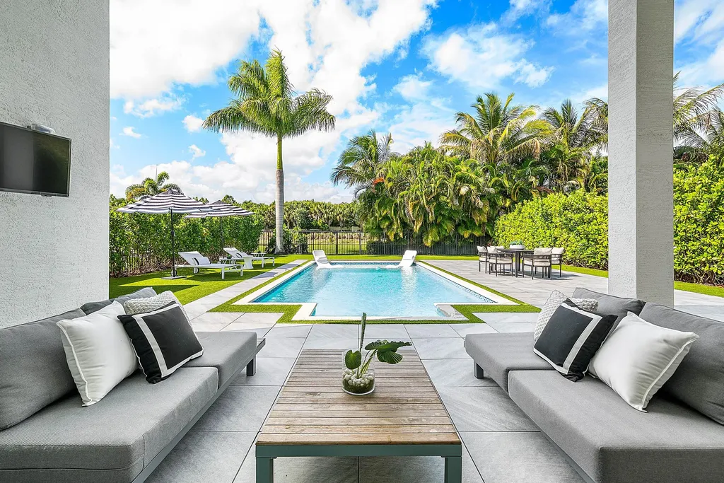 9065 Benedetta Place Boca Raton FL 33496
