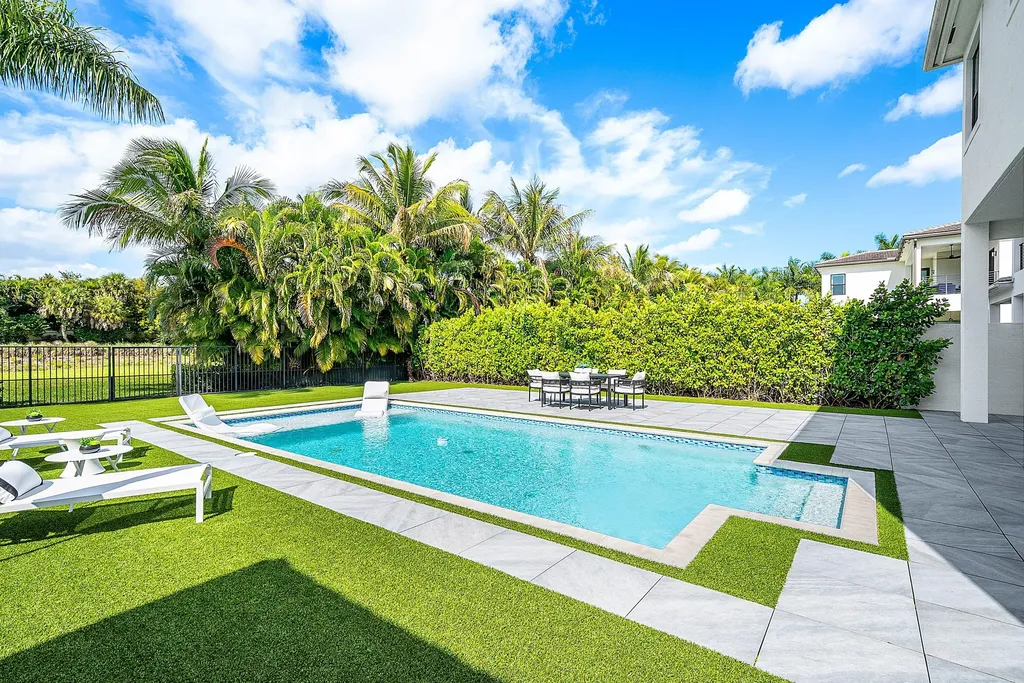 9065 Benedetta Place Boca Raton FL 33496