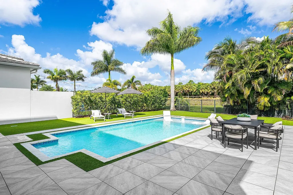 9065 Benedetta Place Boca Raton FL 33496