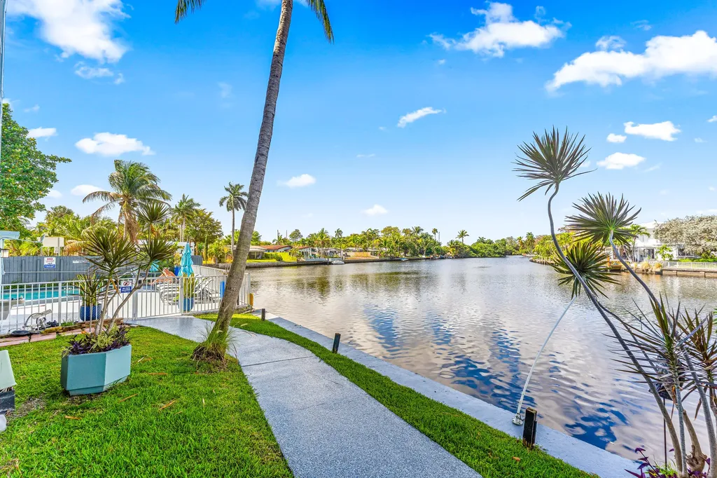 801 NE 18th Court Fort Lauderdale FL 33305