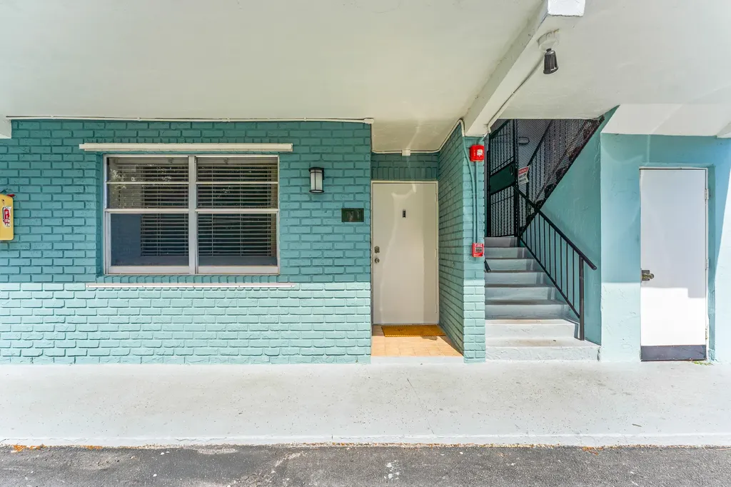 801 NE 18th Court Fort Lauderdale FL 33305