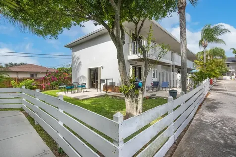 324 W Pine Street Lantana FL 33462