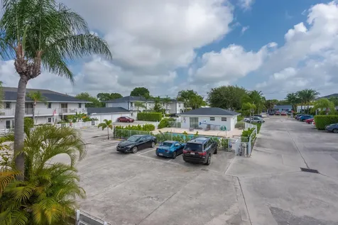 324 W Pine Street Lantana FL 33462