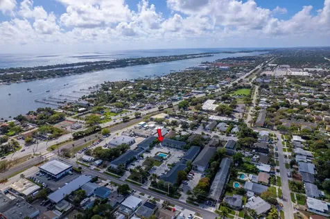 324 W Pine Street Lantana FL 33462