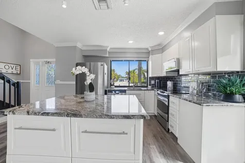 324 W Pine Street Lantana FL 33462