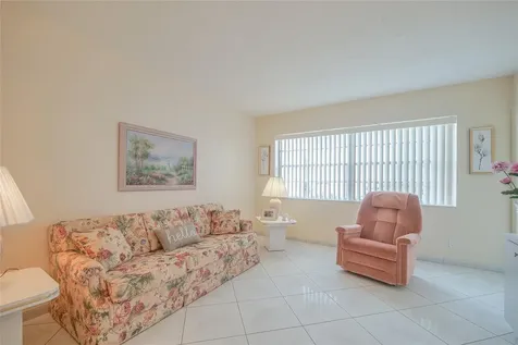 3431 NW 50th Avenue Lauderdale Lakes FL 33319