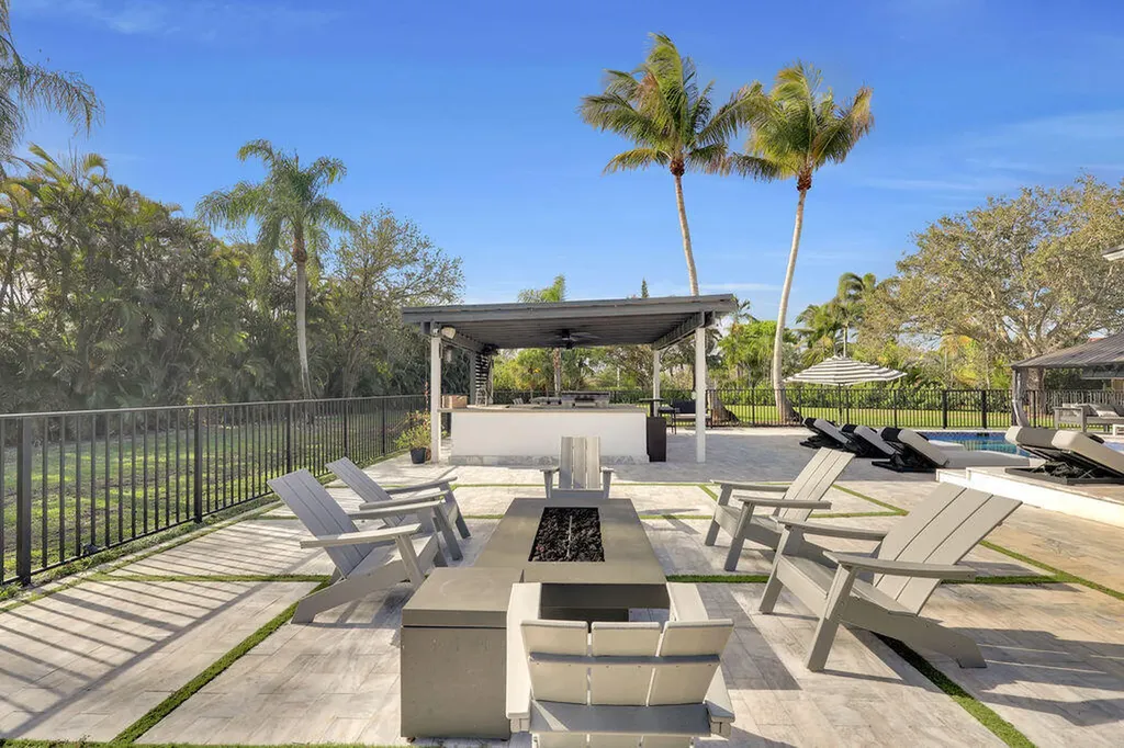 3541 Carlton Lane Davie FL 33330