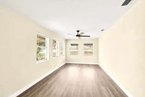 2105 Donald Avenue Fort Pierce FL 34946