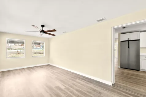 2105 Donald Avenue Fort Pierce FL 34946