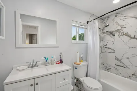 8404 SW 20th Street North Lauderdale FL 33068