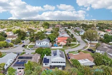 8404 SW 20th Street North Lauderdale FL 33068