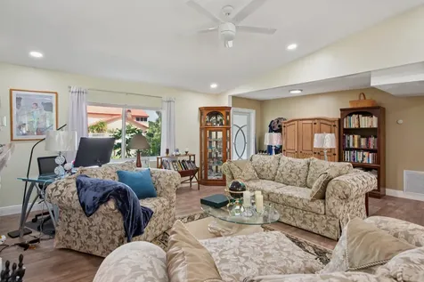 8404 SW 20th Street North Lauderdale FL 33068