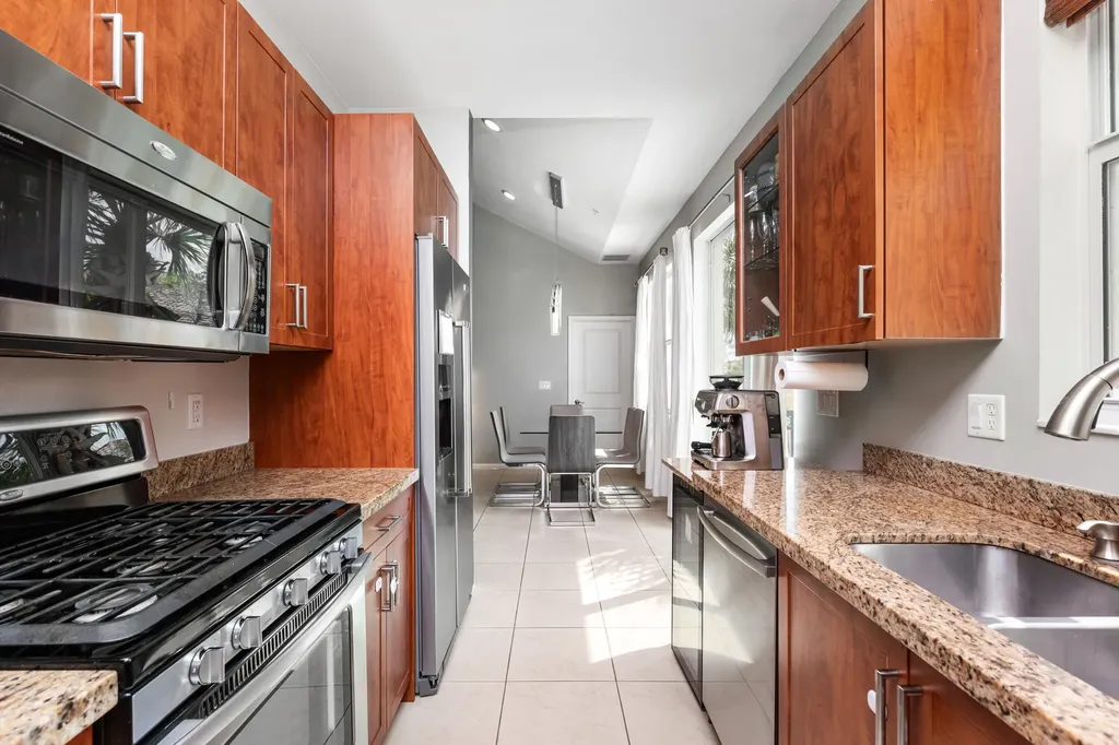 12651 NW 32nd Place Sunrise FL 33323
