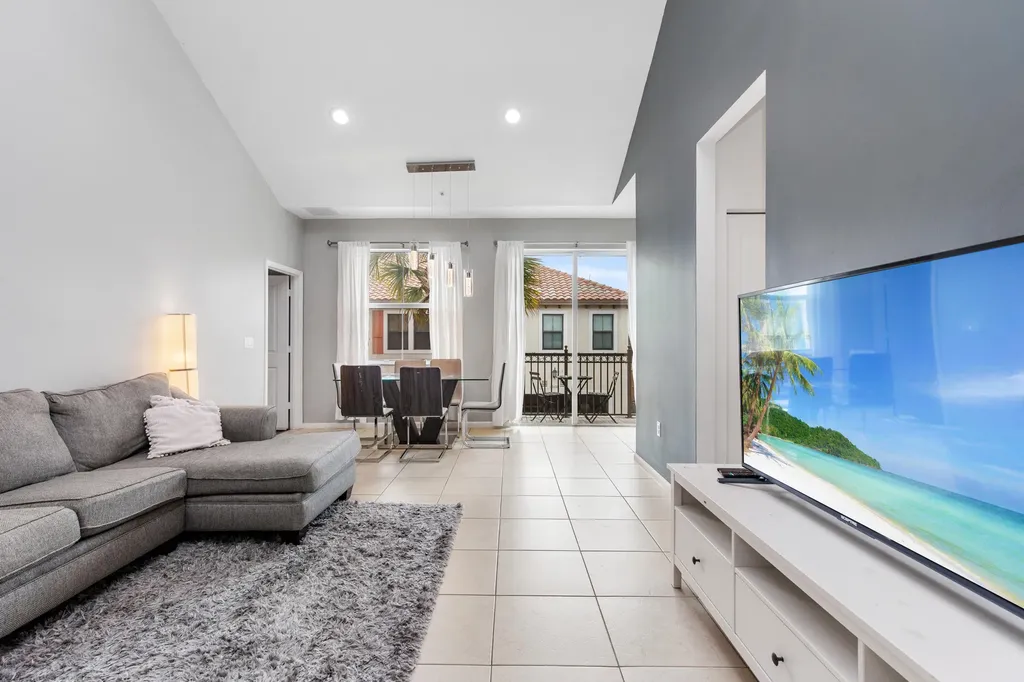 12651 NW 32nd Place Sunrise FL 33323
