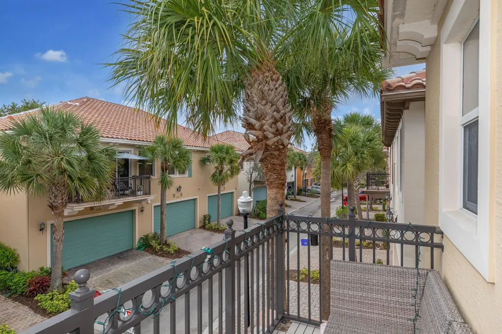 12651 NW 32nd Place Sunrise FL 33323