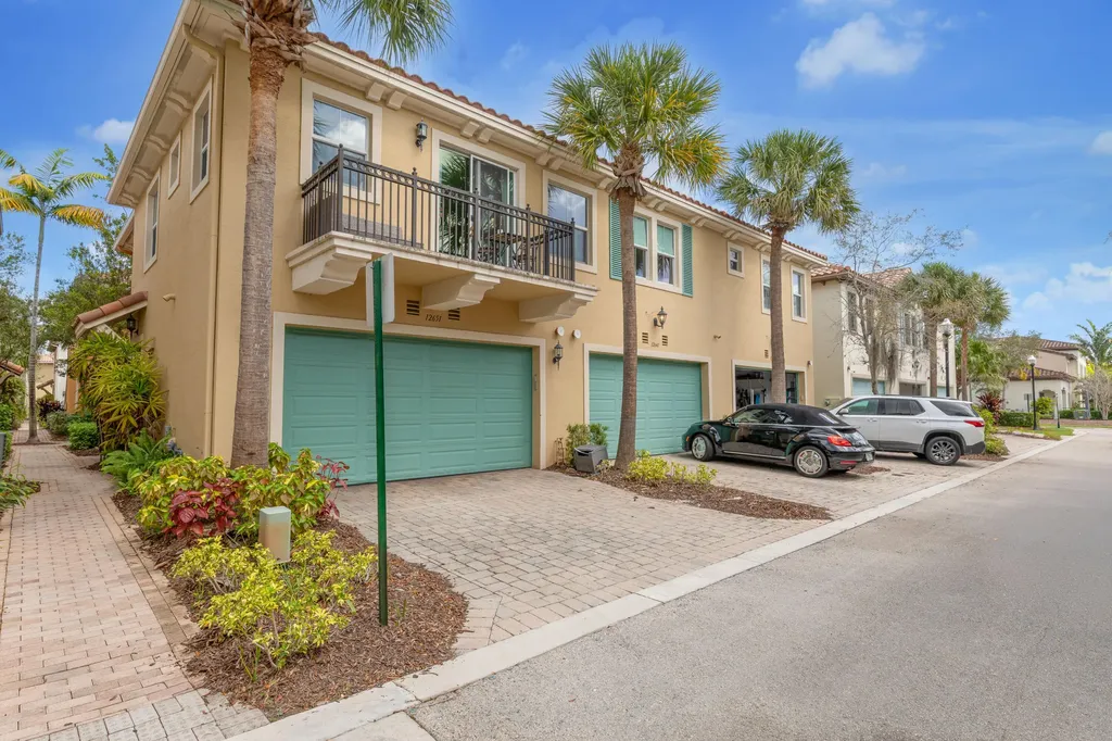 12651 NW 32nd Place Sunrise FL 33323